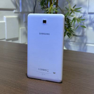 8GB Samsung Galaxy Tab 4 - White