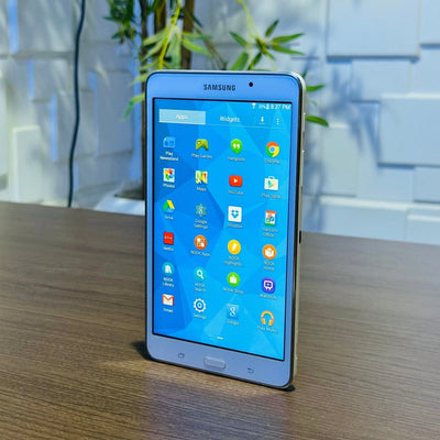 8GB Samsung Galaxy Tab 4 - White