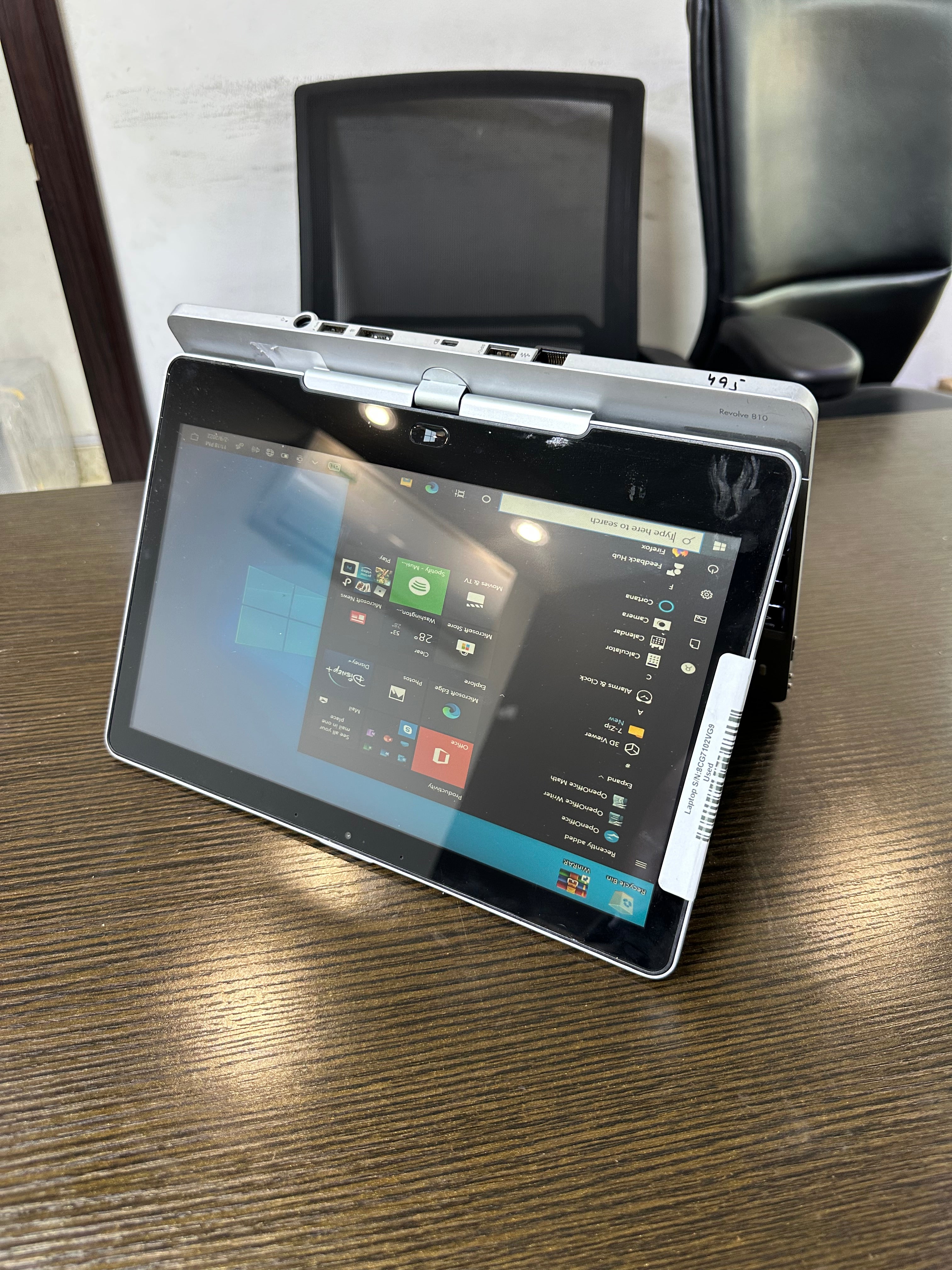 HP Revolve 810 G3 - Intel Core i5 - 256GB SSD - 8GB RAM - Keyboard Light - Touchscreen - (Minor body dent)