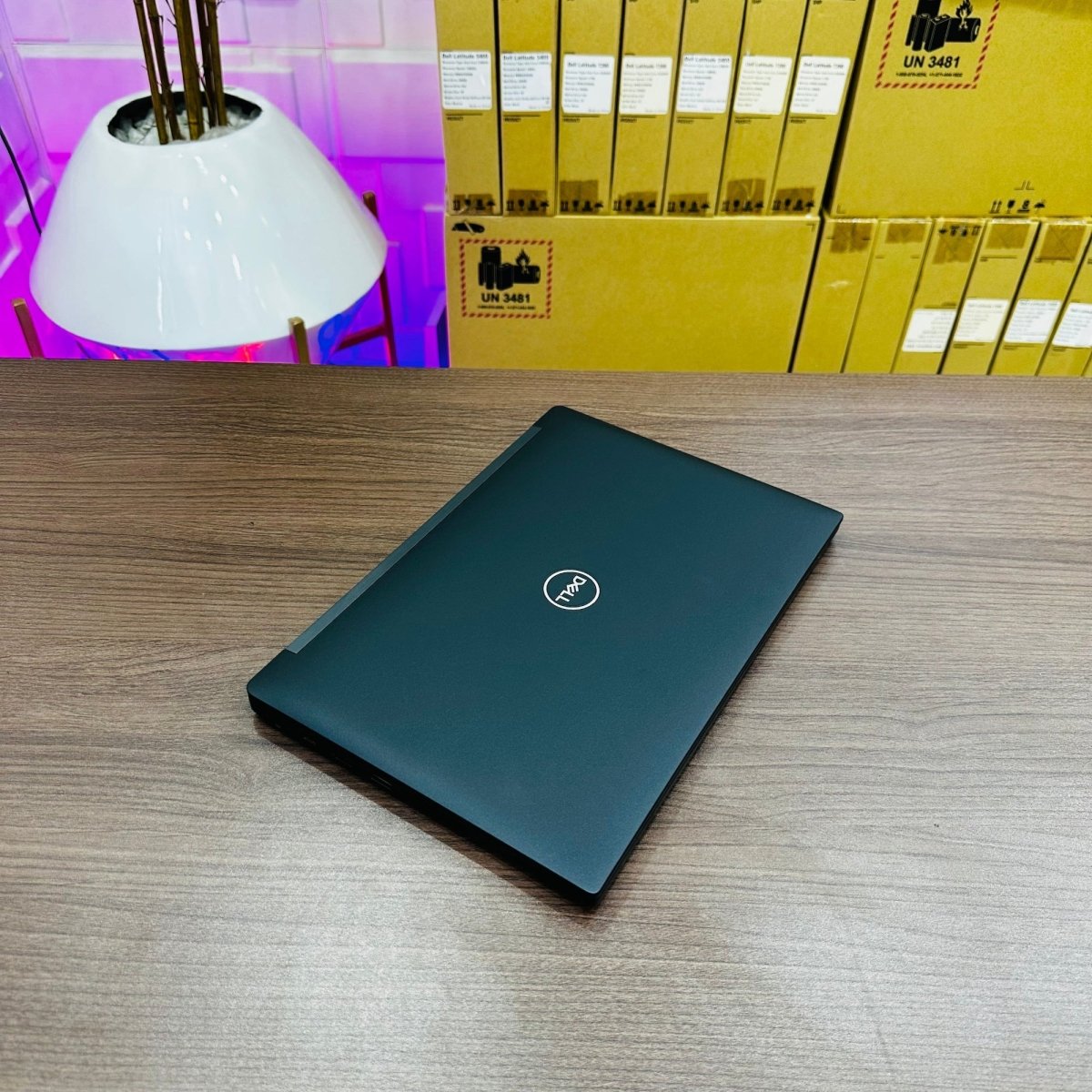 Dell Latitude 7290 - 8th Gen. Intel Core i7 - 256GB SSD - 16GB RAM - Keyboard Light