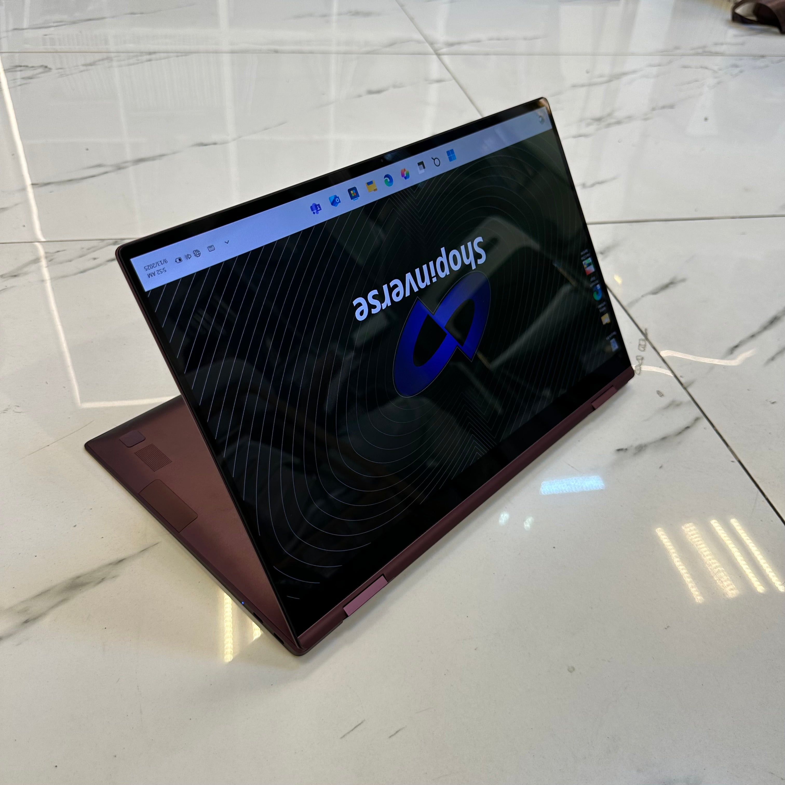 Samsung Galaxy Book 2 Pro 360 - 12th Gen. Intel Core i7 - 1TB SSD - 16GB RAM - Keyboard Light - Touchscreen