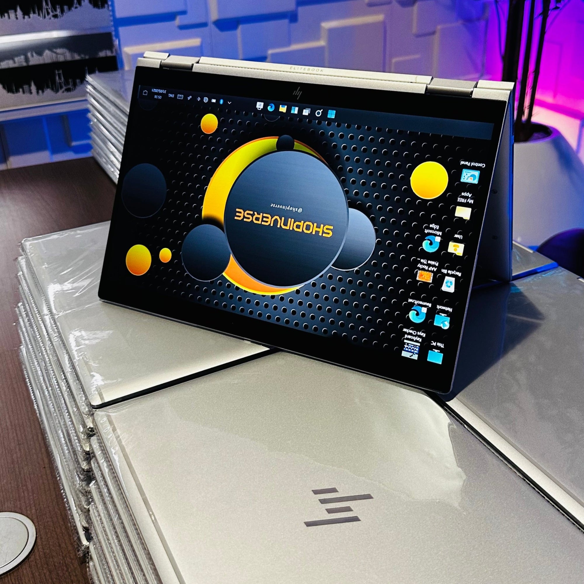HP EliteBook x360 1040 G6 - 8th Gen. Intel Core i7 - 512GB SSD - 16GB RAM - Keypad Light - Touchscreen - Face ID