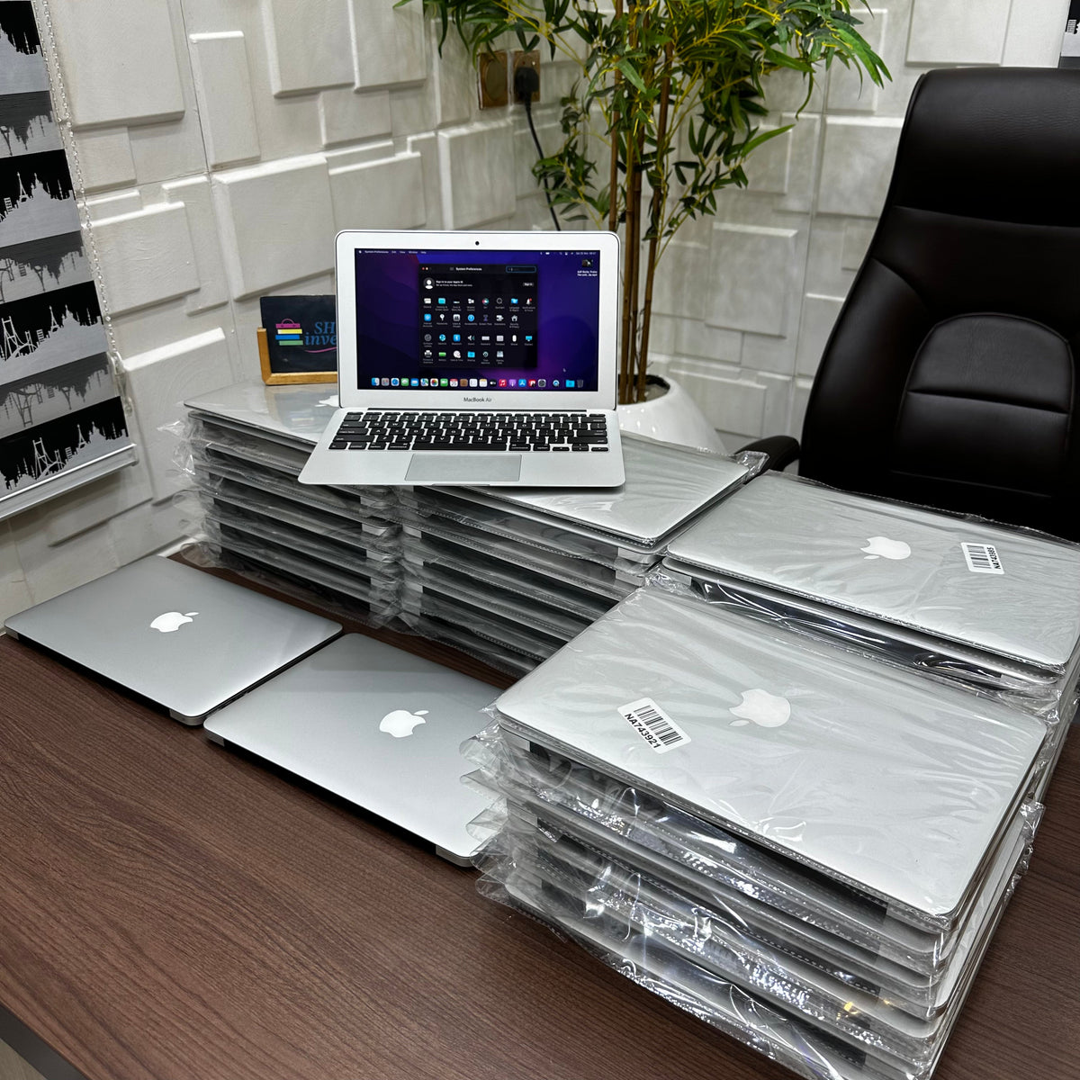 2012 Apple MacBook Air A1465 | Intel Core i5 | 4GB RAM | 64GB SSD | Backlit Keyboard