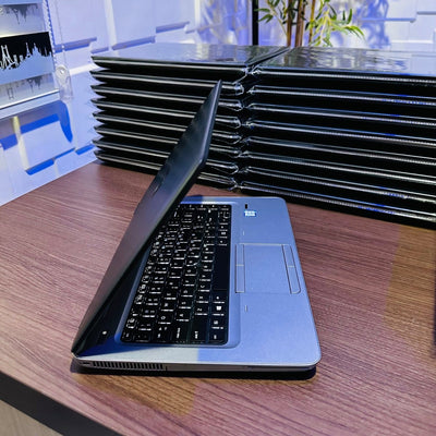 HP ProBook 640 G3 - 7th Gen. Intel Core i5 - 256GB SSD - 8GB RAM - Keyboard Light