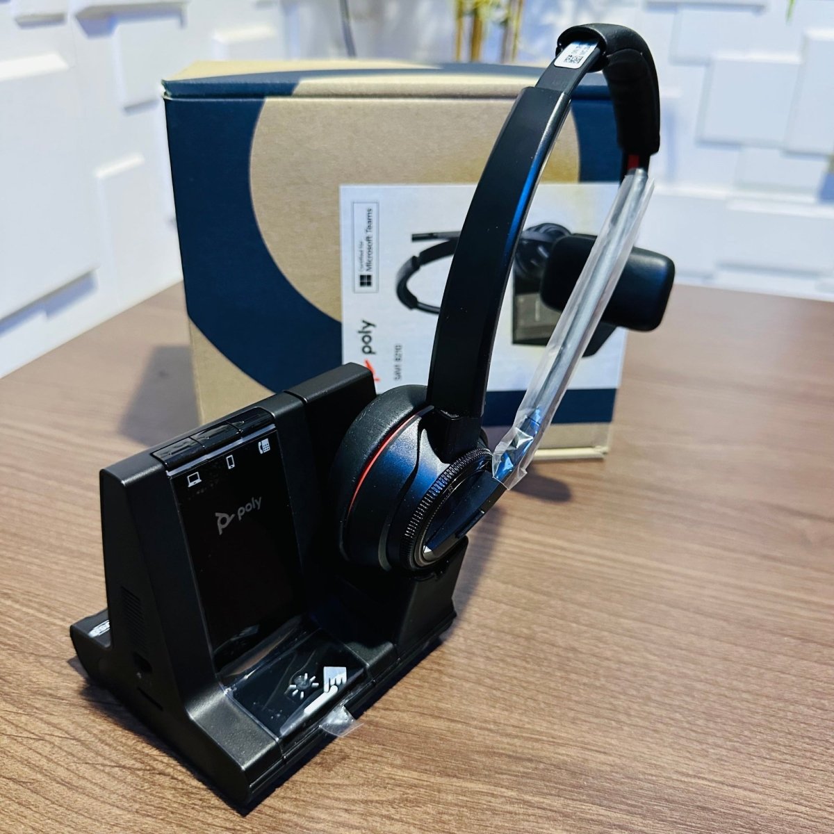 Poly Savi 8210 Wireless Dect Headset