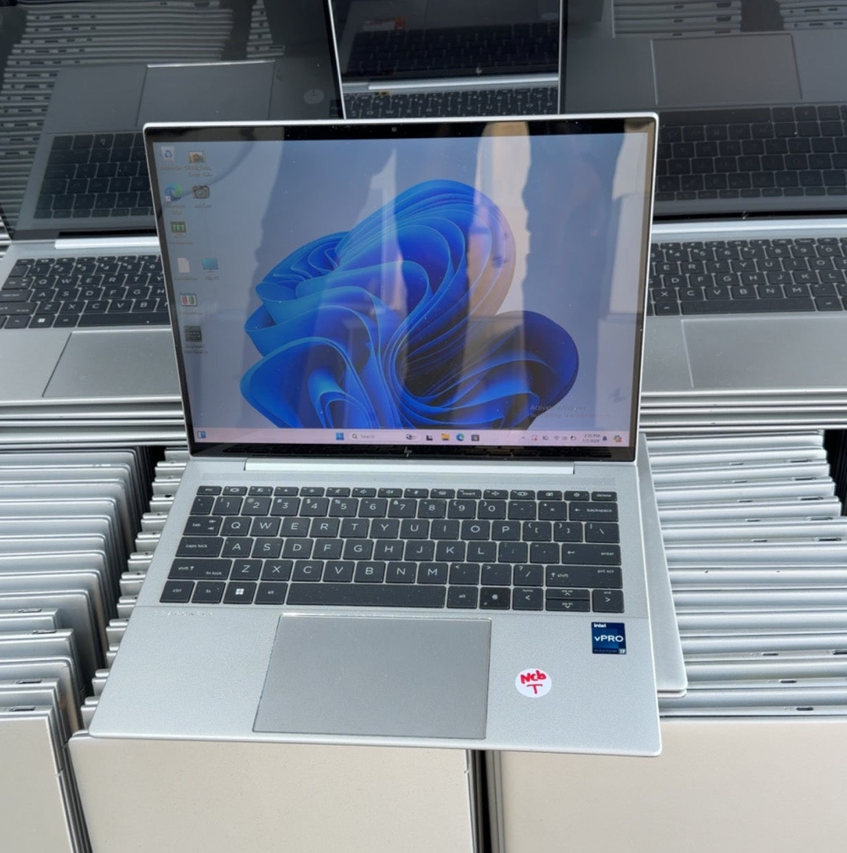 HP Dragonfly G3 | 12th Gen Core i7 | 32GB RAM | 512GB SSD | Touchscreen | Backlit Keyboard