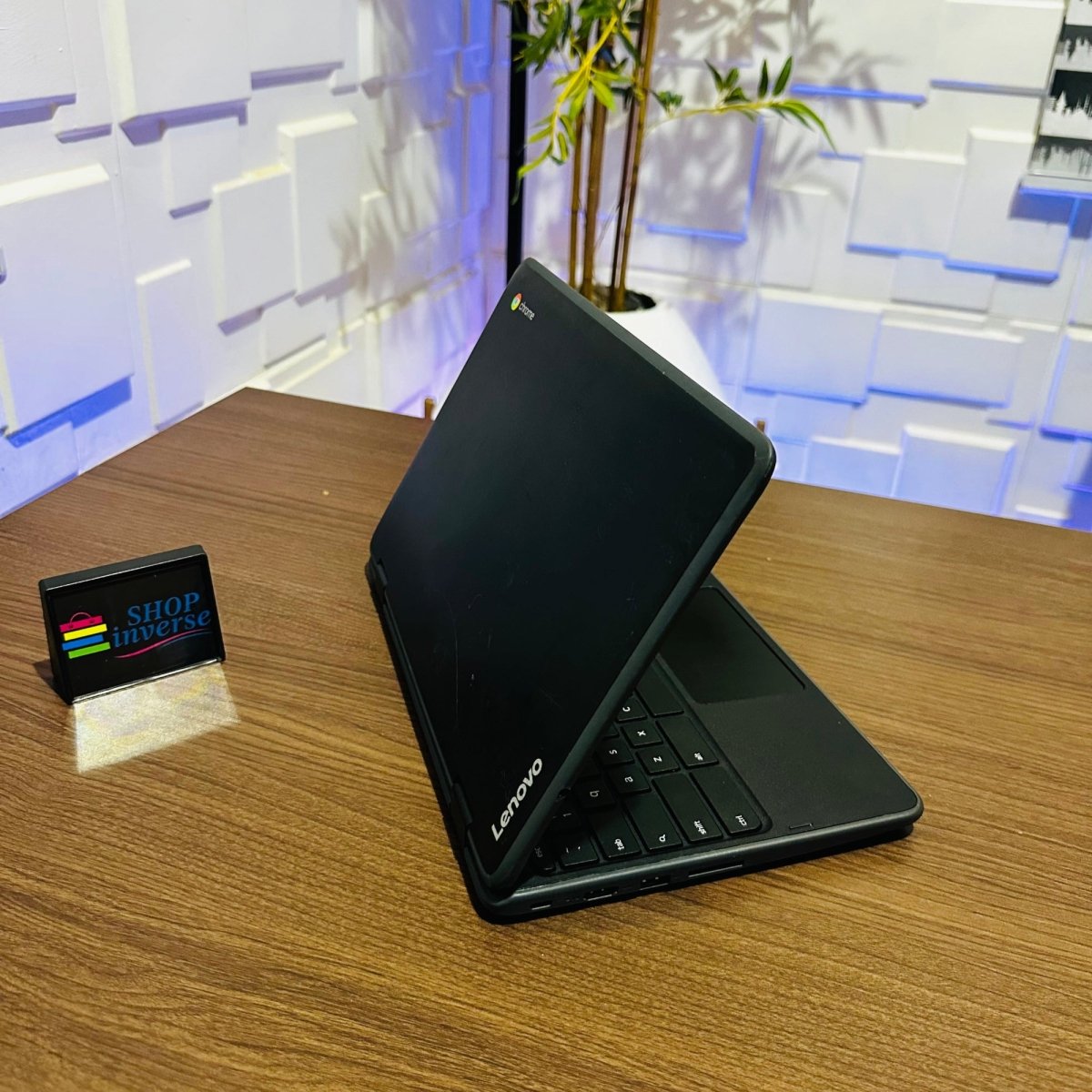Lenovo Chromebook 300e x360 - MediaTek mt8173 - 32GB eMMC - 4GB RAM - Touchscreen
