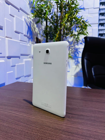 Samsung Galaxy Tab E SM-T560 - 8GB - White