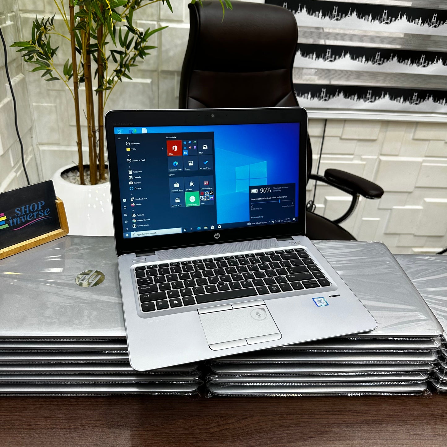 HP EliteBook 840 G3 - 6th Gen. Intel Core i5 - 256GB SSD - 8GB RAM - 4GB Total Graphics - Keyboard Light