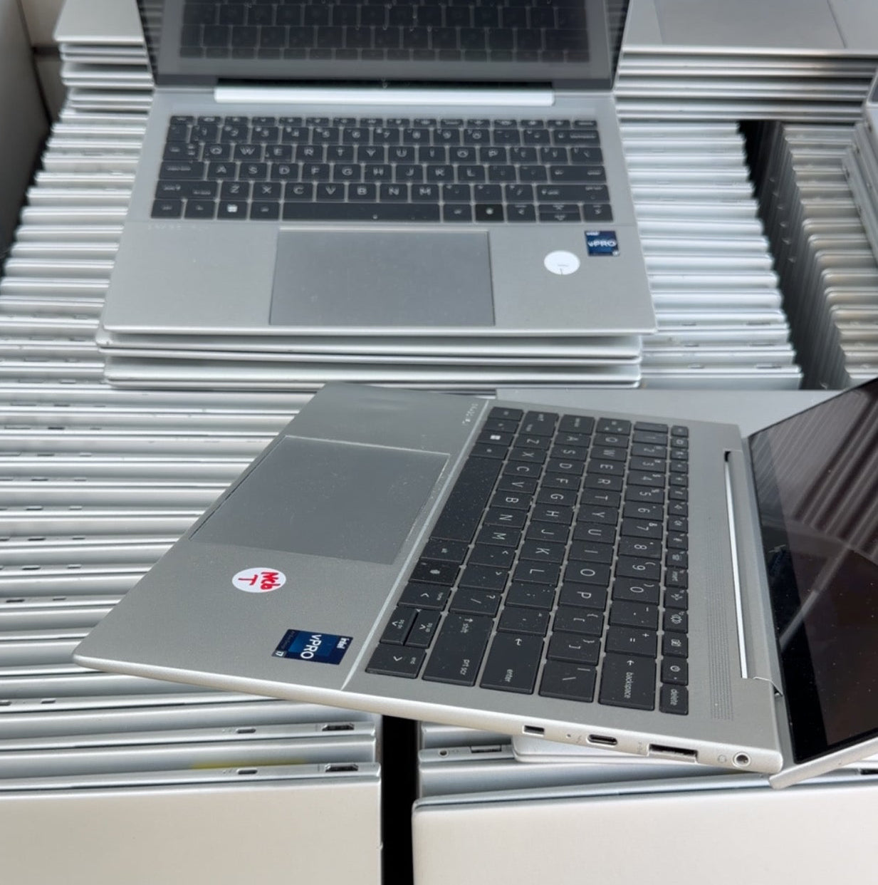 HP Dragonfly G3 | 12th Gen Core i7 | 32GB RAM | 512GB SSD | Touchscreen | Backlit Keyboard