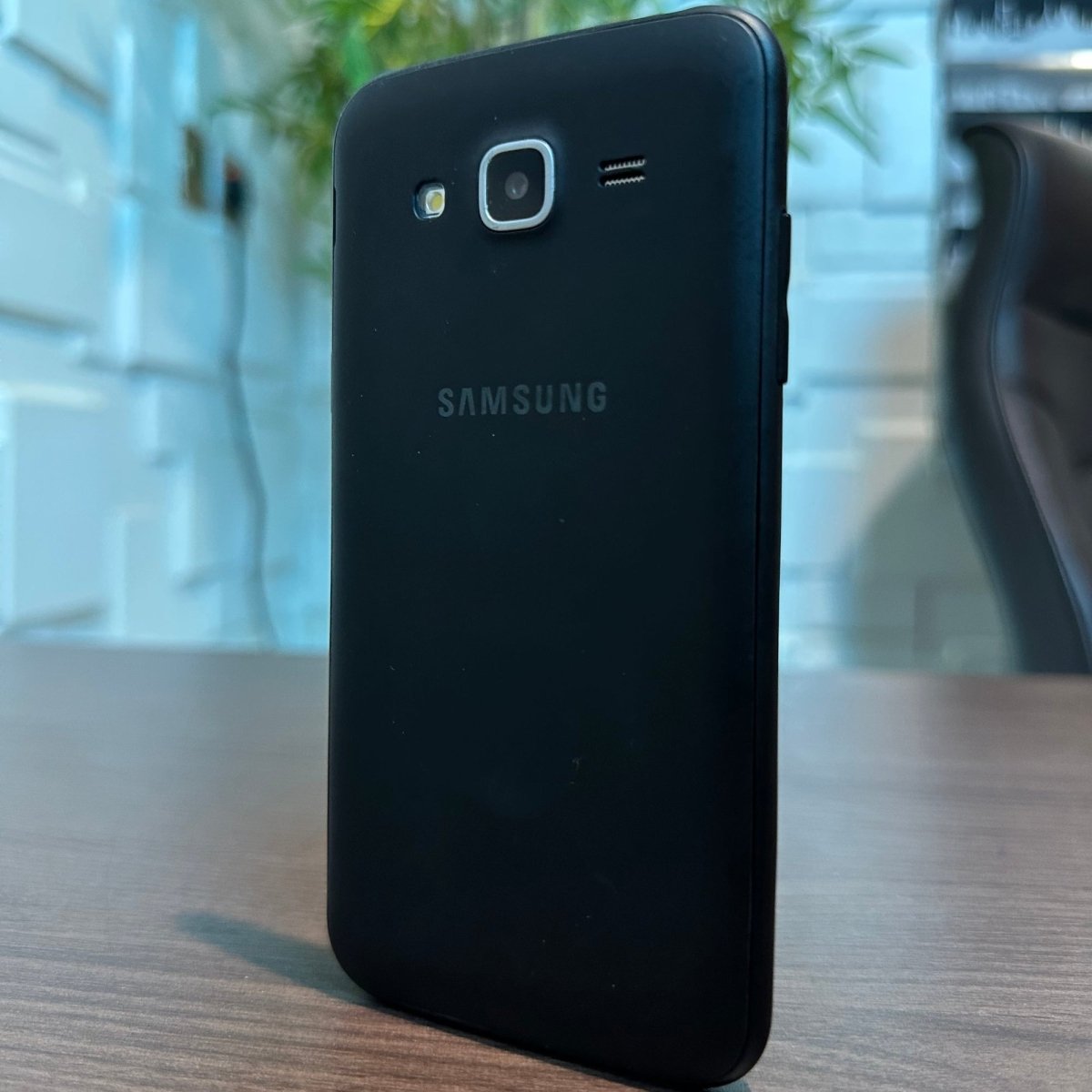 8GB Samsung Galaxy J5 (2015)