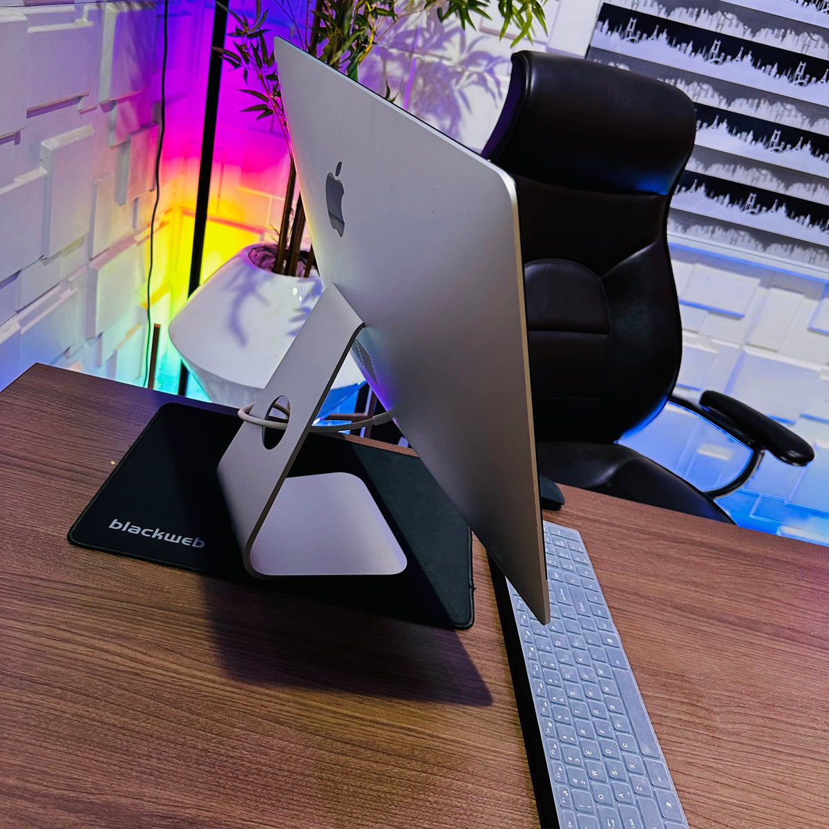 Apple iMac Retina 4K 21.5-Inch 2017 | 7th Gen Core i5 | 16GB RAM | 1TB HDD + SSD | 2GB Radeon Pro 555