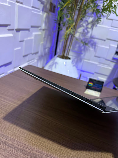 Dell XPS 13 9350 | 6th Gen Core i5 | 8GB RAM | 256GB SSD | Backlit Keyboard