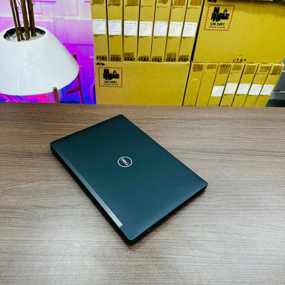 Dell Latitude 7290 - 8th Gen. Intel Core i7 - 256GB SSD - 16GB RAM - Keyboard Light