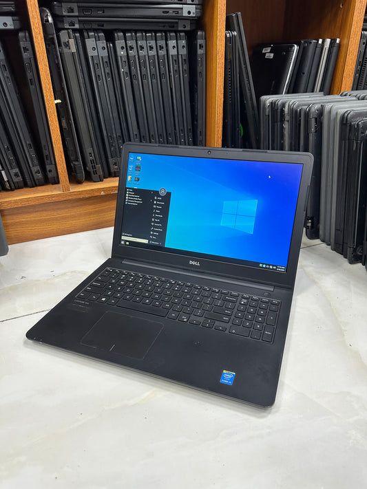 Dell Latitude 3550 - Intel Core i3 - 500GB HDD - 8GB RAM