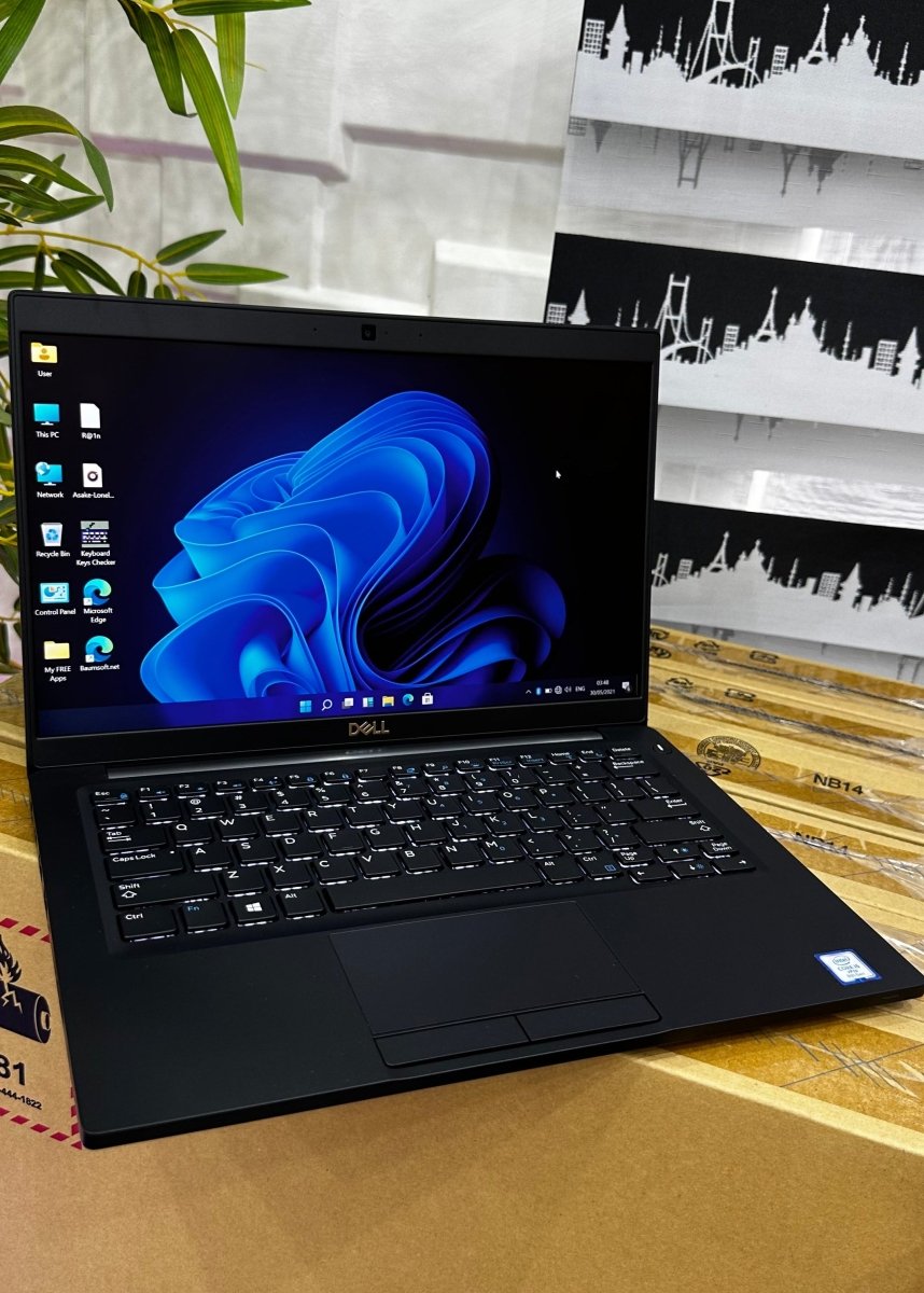 Dell Latitude 7390 - 8th Gen. Intel Core i5 - 256GB SSD - 16GB RAM - keyboard Light - Touchscreen