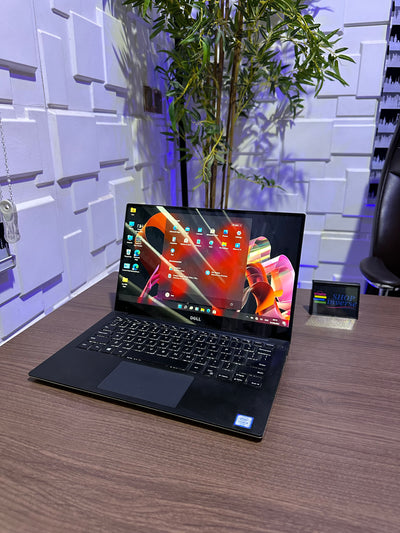 Dell XPS 13 9350 | 6th Gen Core i5 | 8GB RAM | 256GB SSD | Backlit Keyboard