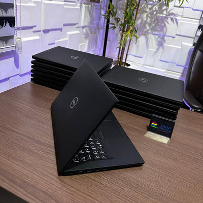 Dell Latitude 7490 - 8th Gen. Intel Core i7 - 256GB SSD - 16GB RAM - Keyboard Light