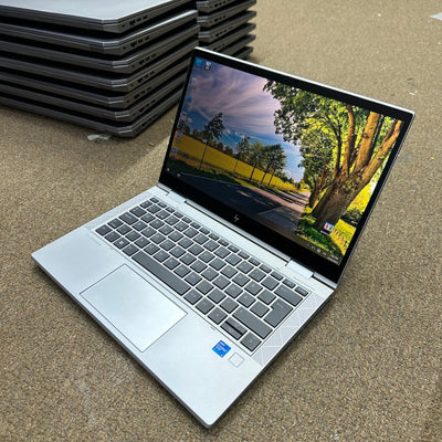 HP EliteBook x360 830 G8 - 11th Gen. Intel Core i5 - 512GB SSD - 16GB RAM - Keyboard Light - Touchscreen