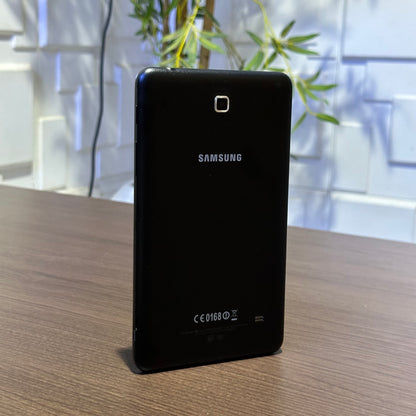 8GB Samsung Galaxy Tab 4 - Black