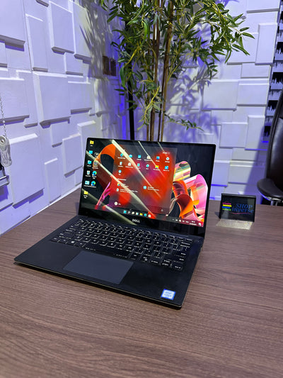 Dell XPS 13 9350 | 6th Gen Core i5 | 8GB RAM | 256GB SSD | Backlit Keyboard