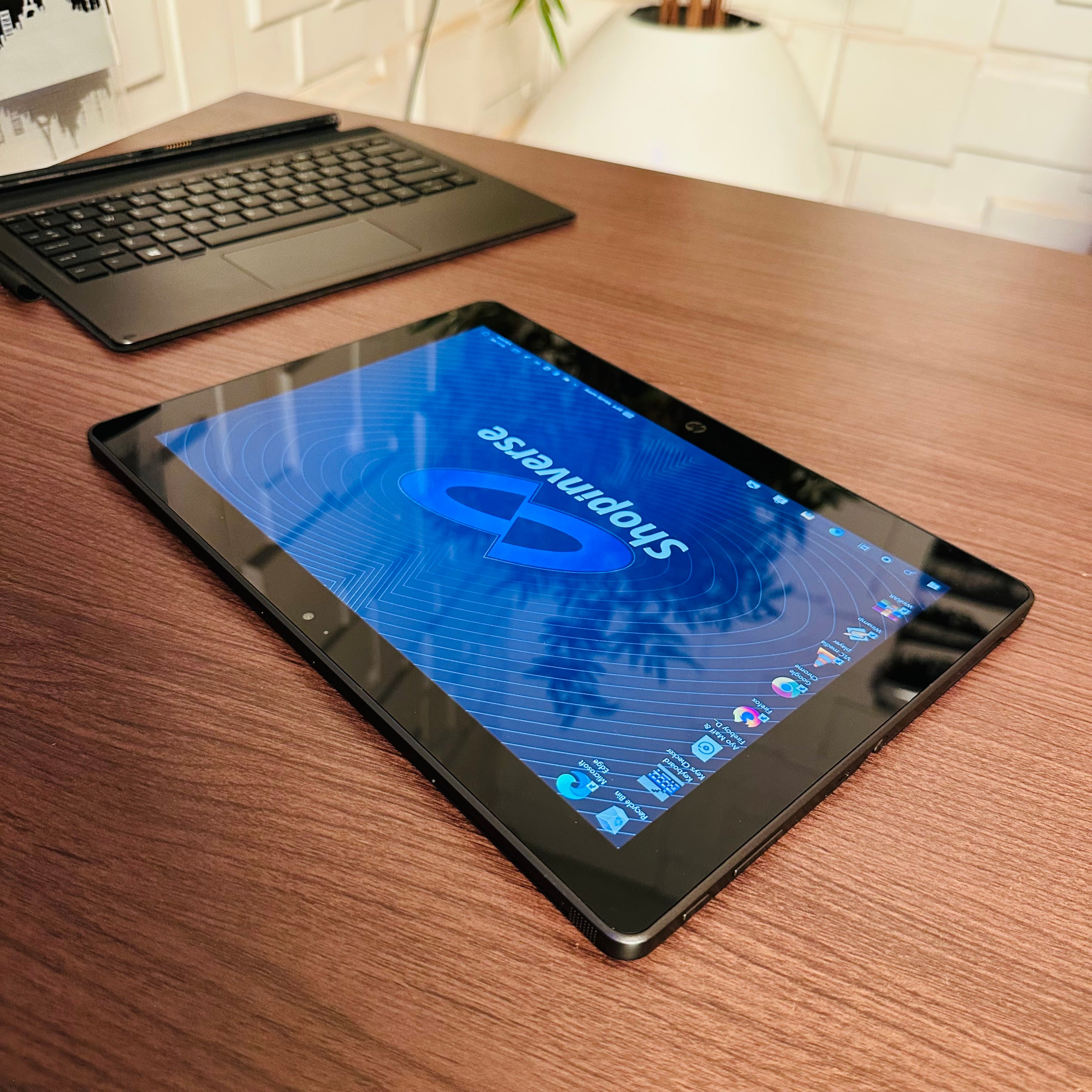 HP Pro x2 612 G2 | Intel Core i5 | 8GB RAM | 256GB SSD | Touchscreen | Backlit Keyboard