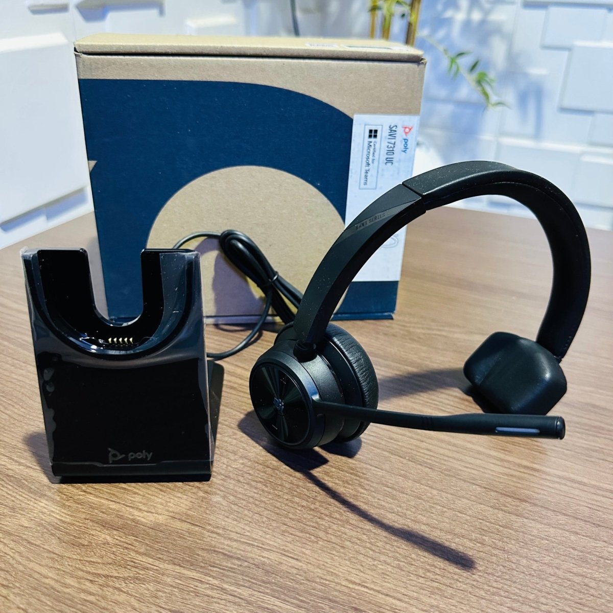 Poly Savi 7310 UC Ultra - Secure Wireless Headset