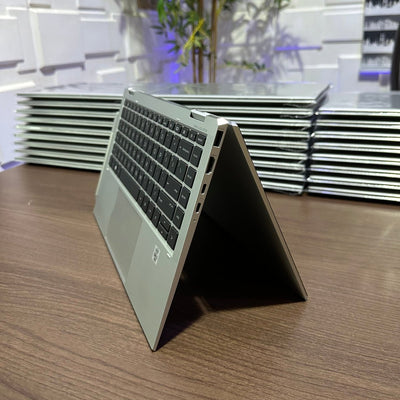HP EliteBook x360 1040 G7 - 10th Gen. Intel Core i7 - 512GB SSD - 16GB RAM - Touchscreen - Keyboard Light