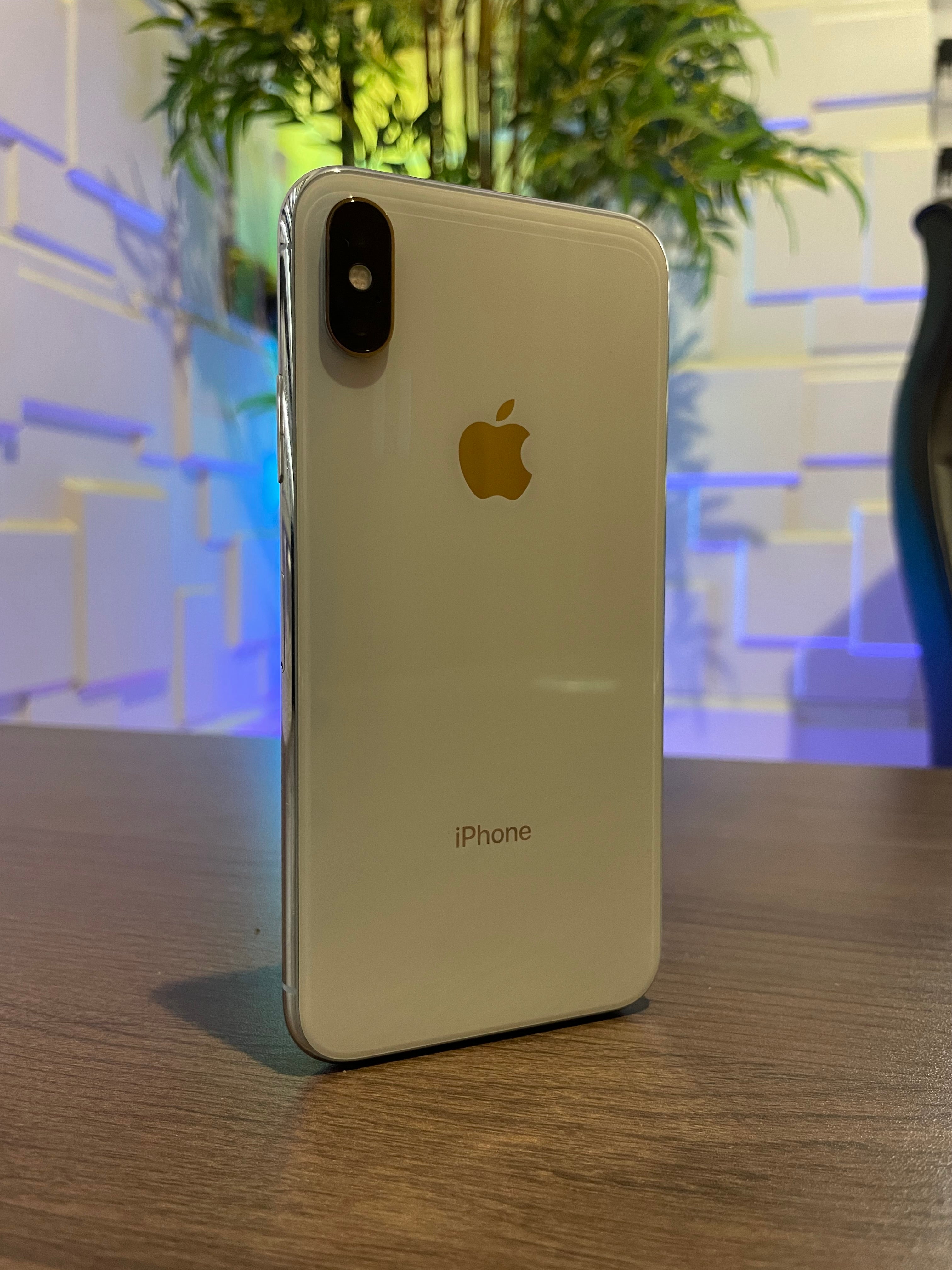 Apple iPhone X - 64GB ROM - 3GB RAM - Silver – SHOPINVERSE