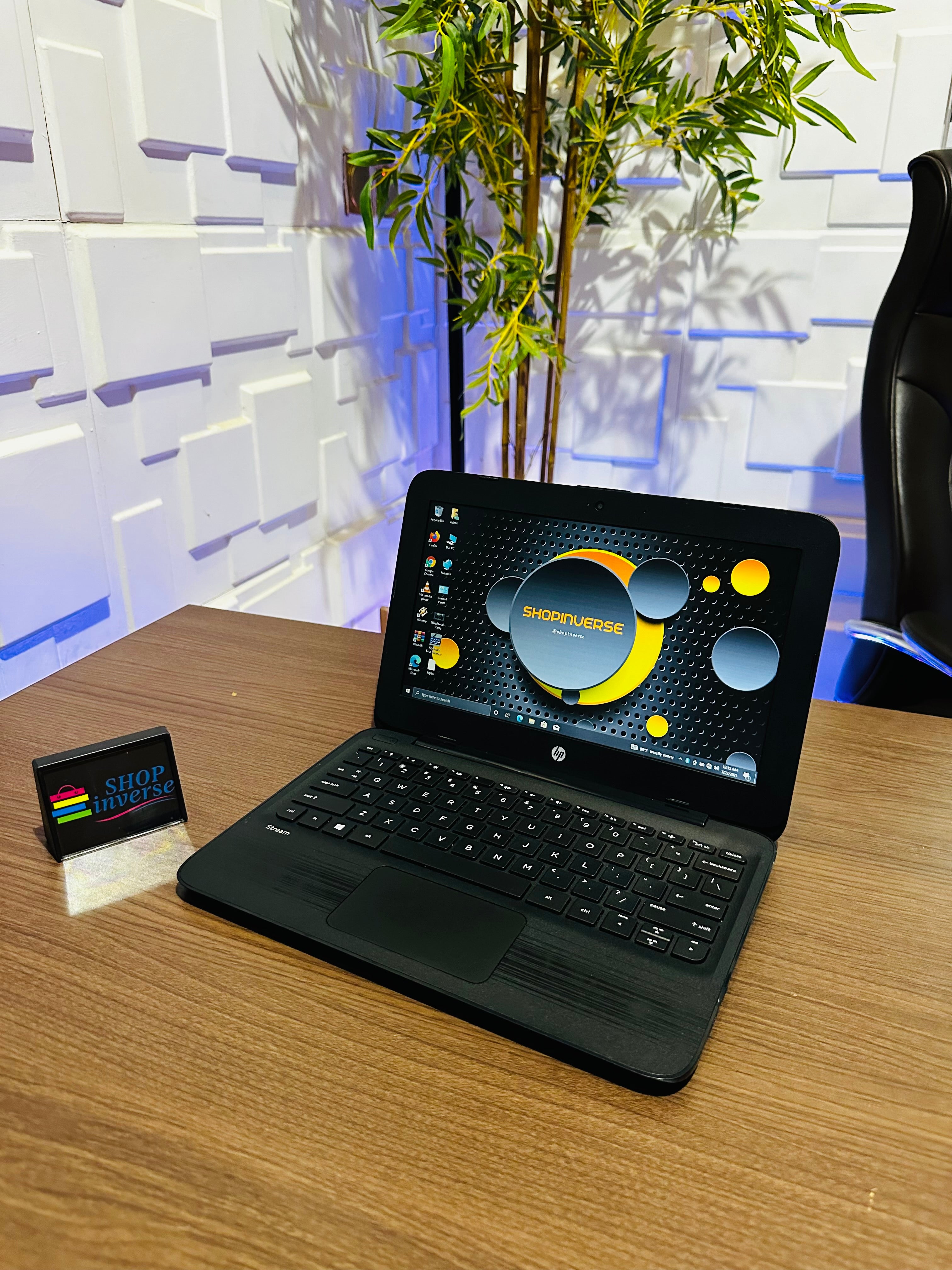 Ultrabooks, Sleek and Portable Laptop Computers - Direct London Used ...
