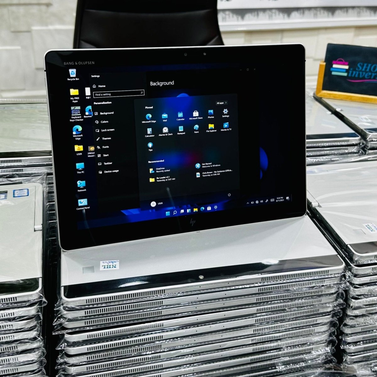 HP Elite x2 1012 G2 - 7th Gen. Intel Core i5 - 256GB SSD - 16GB RAM - Keypad Light - Touchscreen - Face ID