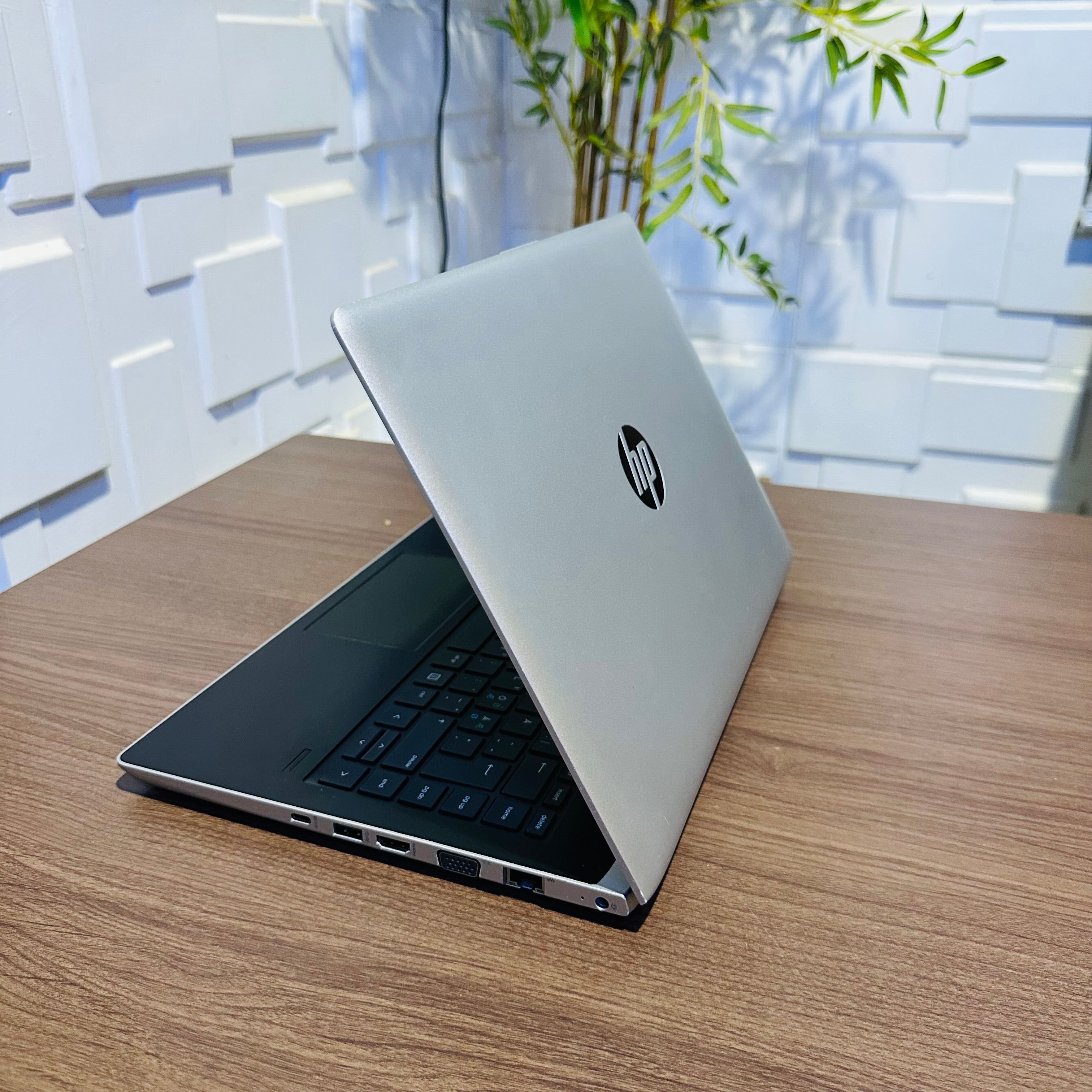 HP ProBook 430 G5 - 8th Gen. Intel Core i3 - 128GB SSD - 4GB RAM