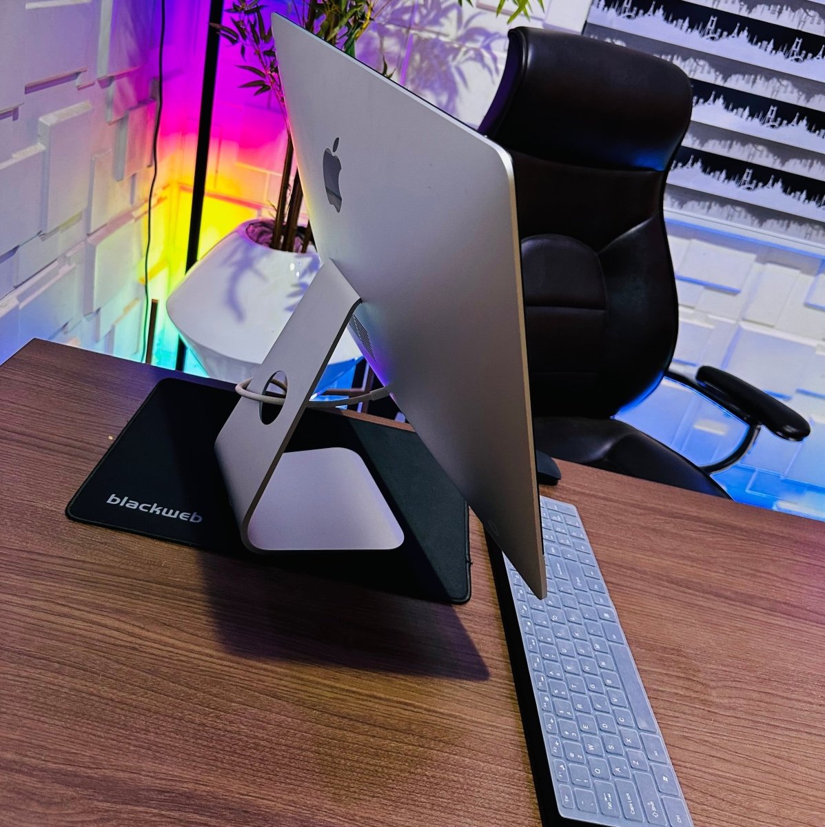 Apple iMac 21.5-Inch 2017 | 7th Gen Core i5 | 16GB RAM | 1TB HDD | Full HD