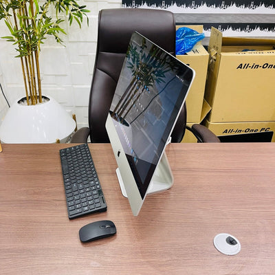 Apple iMac 21.5-Inch Late 2015 | Core i5 | 16GB RAM | 256GB SSD | Minor Crack on Glass