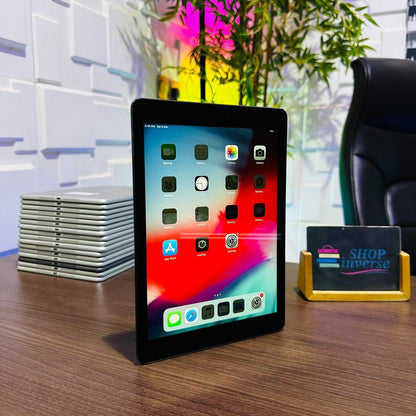 Apple iPad Air - 16GB - WiFi - Space Grey