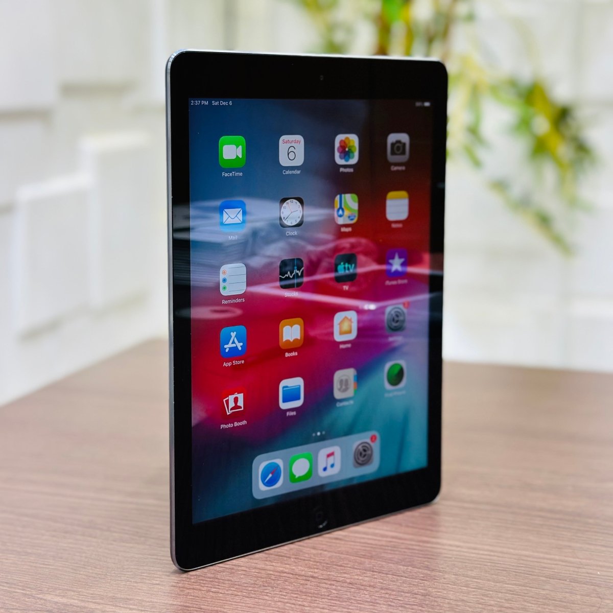 Apple iPad Air - 32GB - WiFi + SIM - Space Grey