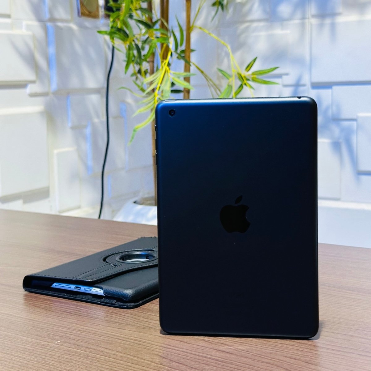 Apple iPad mini (7.9-inch) | 16GB | Wi-Fi | iCloud not supported
