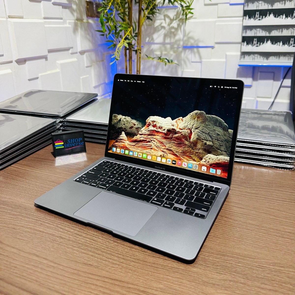 Apple MacBook Air 2020 - Intel Core i5 - 1TB SSD - 8GB RAM - Touch ID - Keyboard Light