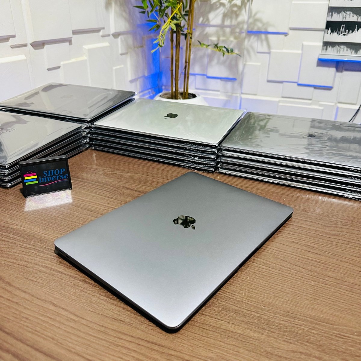 Apple MacBook Air 2020 - Intel Core i5 - 1TB SSD - 8GB RAM - Touch ID - Keyboard Light