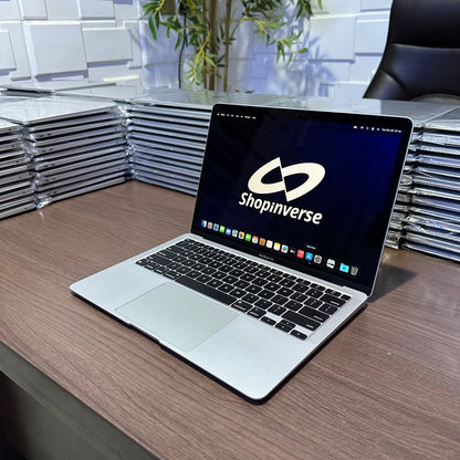 Apple MacBook Air 2020 - Intel Core i5 - 256GB SSD - 8GB RAM - Touch ID - Keyboard Light