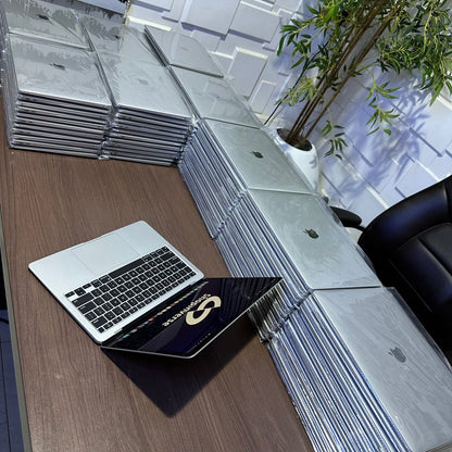 Apple MacBook Air 2020 - Intel Core i5 - 256GB SSD - 8GB RAM - Touch ID - Keyboard Light