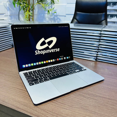 Apple MacBook Air 2020 - Intel Core i5 - 256GB SSD - 8GB RAM - Touch ID - Keyboard Light (Minor body dent)