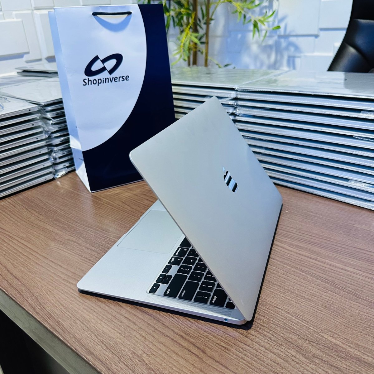Apple MacBook Air M1 2020 - Shopinverse