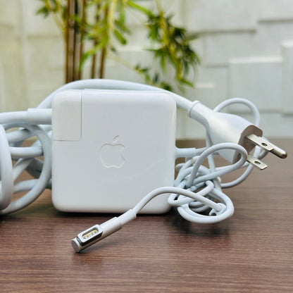 Apple MacBook Charger - Safe 1