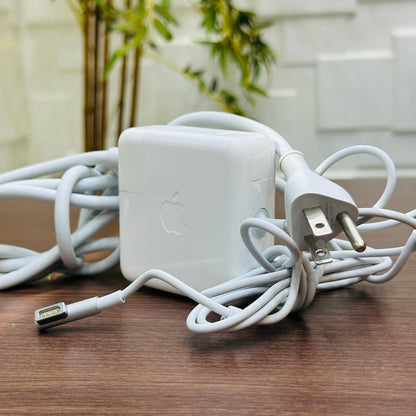 Apple MacBook Charger - Safe 1