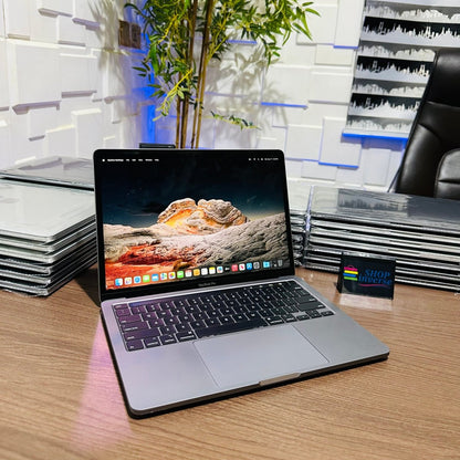 Apple MacBook Pro 2019 - Intel Core i5 - 128GB SSD - 8GB RAM - Touch ID - Touch Bar - Keyboard Light
