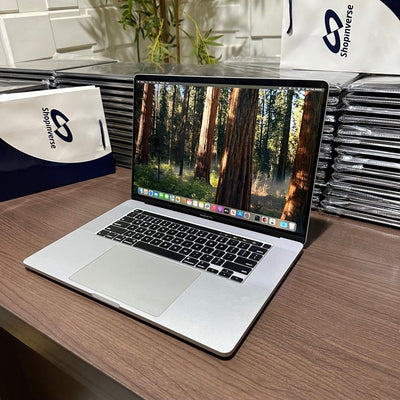 Apple MacBook Pro 2019 - Intel Core i7 - 256GB SSD - 16GB RAM - 4GB Dedicated Graphics - Touch ID - Touch Bar - Keyboard Light