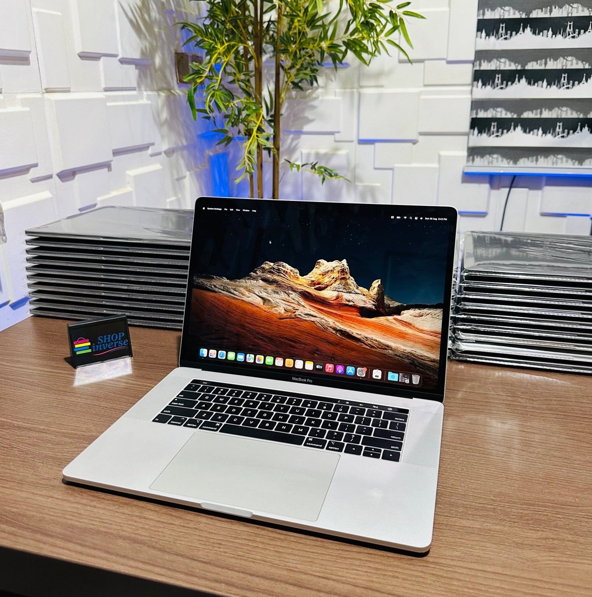 Apple MacBook Pro 2019 - Intel Core i7 - 500GB SSD - 16GB RAM - 4GB Dedicated Graphics - Touch ID - Touch Bar - Keyboard Light