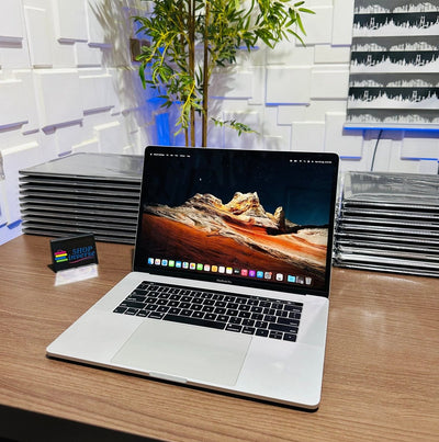 Apple MacBook Pro 2019 - Intel Core i7 - 500GB SSD - 16GB RAM - 4GB Dedicated Graphics - Touch ID - Touch Bar - Keyboard Light