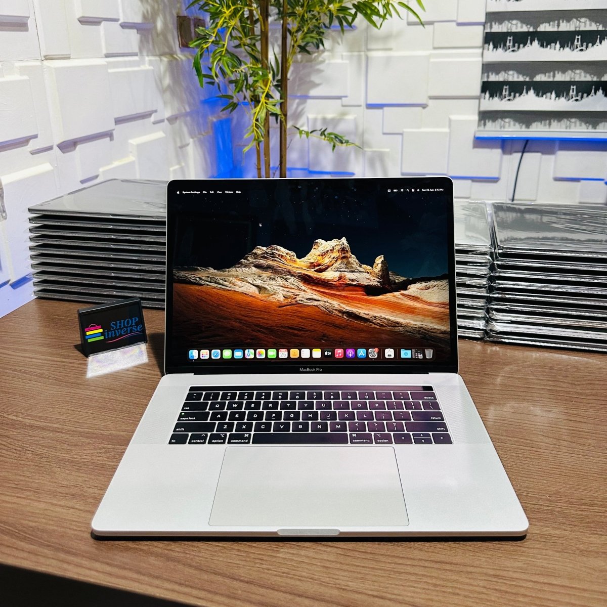 Apple MacBook Pro 2019 - Intel Core i7 - 500GB SSD - 16GB RAM - 4GB Dedicated Graphics - Touch ID - Touch Bar - Keyboard Light